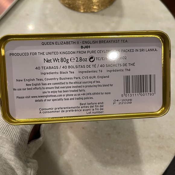 Queen Elizabeth II Of Great Britain Tin English Breakfast Tea 40 Teabags EXPIRED - Picture 8 of 10